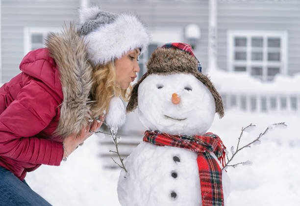 What is a snowball kiss